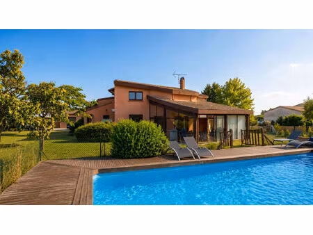 vente maison 6 pièces  273.00m²  lherm