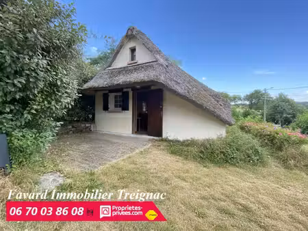 maison en chaume . terrain de 2 000 m² variéras  pérols-sur-vézère (19170)