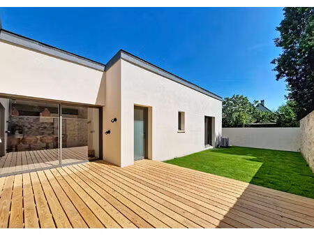 vente maison 6 pièces  125.00m²  le lion