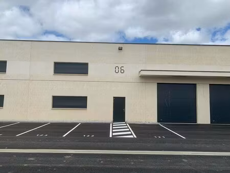 location local d’activités saint germain du puch 33750 225m²