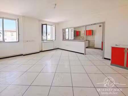appartement duplex de caractère  109 m²  centre-ville de beaucaire