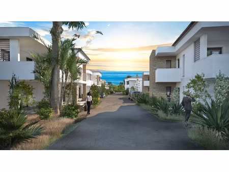 prunete – t3 duplex 58m² terrasse 34m² sud-est + clim + 2 parkings – résidence gilia marin