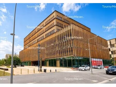 vente commerce 81 m² à 798 m²