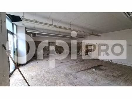 location commerce herisson 03190 117m²