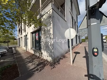 location commerce tours sur marne 51150 98m²
