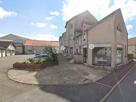 location commerce voisins le bretonneux 78960 52m²