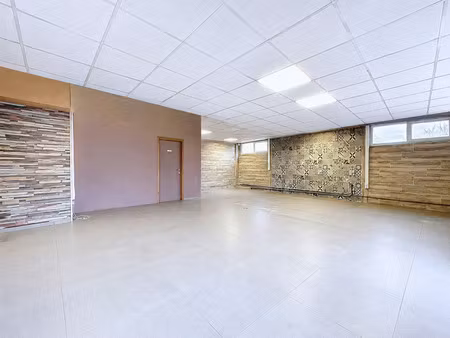 surface commerciale à vendre à naast (vbe51074)