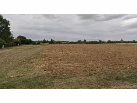 vente terrain 742 m² à vernon (86340)  34 130 €