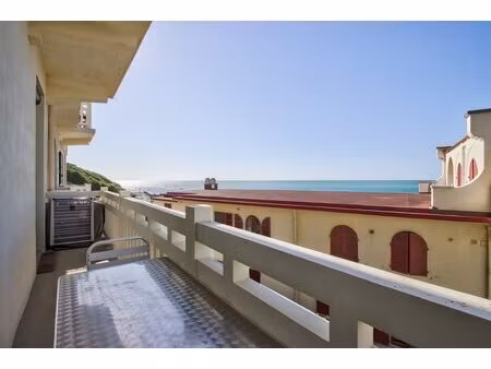appartement au dessus de l' océan