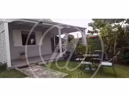 location maison 4 pièces 117 m² à baie mahault (97122)  1 800 €