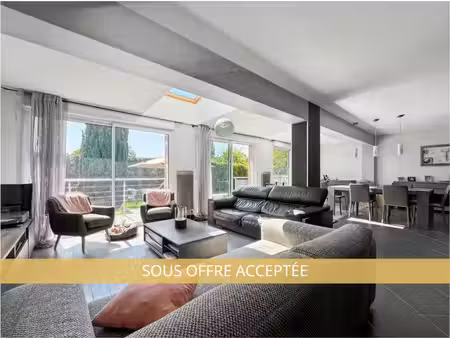maison individuelle - sous-sol total - grand jardin