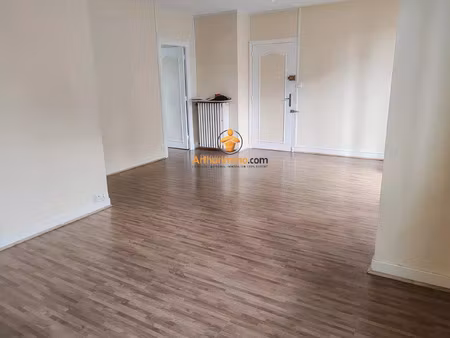 location appartement 4 pièces 82 m2 à billère