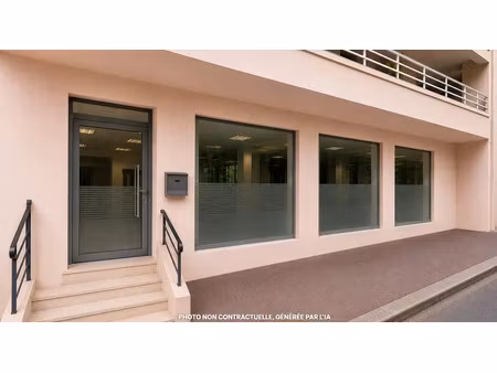 location locaux professionnels 3 pièces 62 m² à juan les pins (06160)  1 250 €