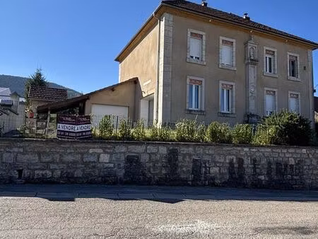 maison de luxe de 8 pièces en vente à longevilles-mont-d'or  bourgogne-franche-comté