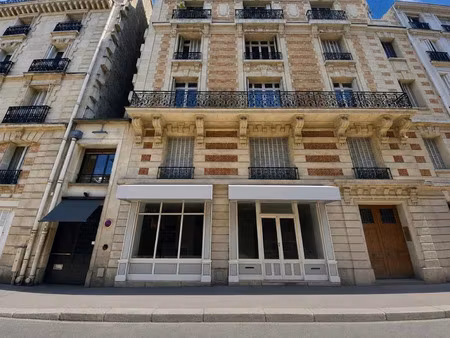 location locaux professionnels 124 m² à paris 6ème (75006)  4 551 €