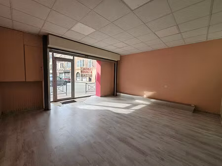 local commercial le pont de beauvoisin 50 m2