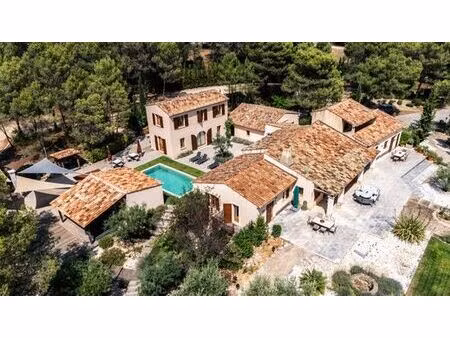 prestigieux château en vente saint-marc-jaumegarde  france