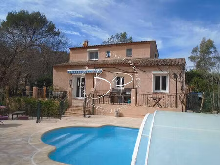 magnifique villa 6 pièces de 135 m² avec piscine sur lorgues