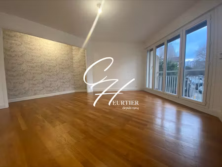 location appartement 2 pièces 51m2 grenoble 38100 - 739 € - surface privée