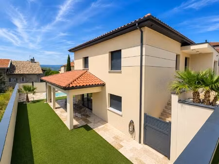 maison contemporaine avec piscine - 4 chambres