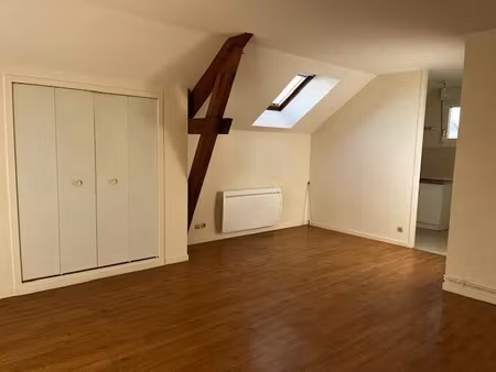 location maison 1 pièce 33 m² à pouligny-notre-dame (36160)