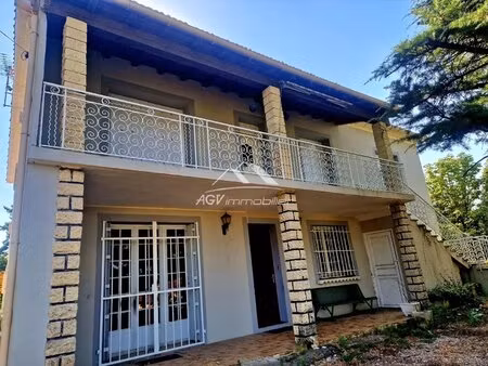 maison de 192 m²-5 chambres -terrain de 1000m²