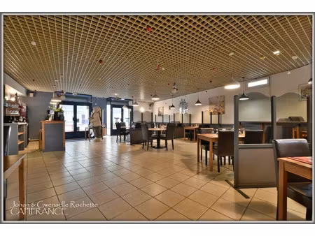 vente locaux professionnels 154 m² à durtal (49430)  68 000 €