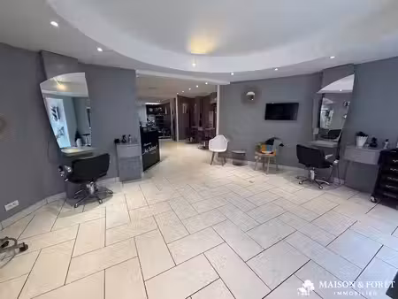 vente locaux professionnels 90 m² à gien (45500)  46 000 €