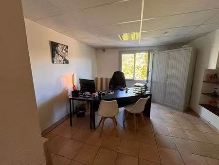 vente locaux professionnels 5 pièces 128.1 m² à limoux (11300)  64 900 €