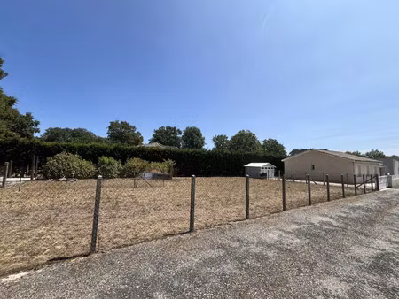 terrain à bâtir de 510 m² à leognan (33)