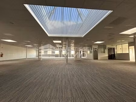 location bureaux 647 m²