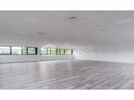 location bureaux 206 m²