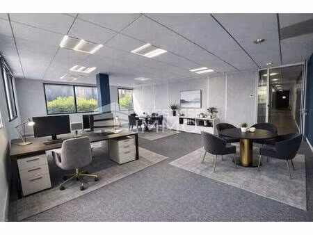 location bureaux 84 m²