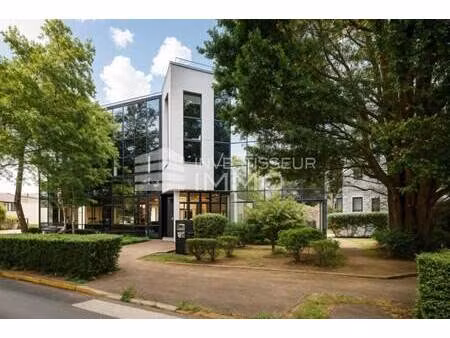 location bureaux 742 m²