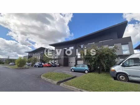 vente bureaux 115 m² à 551 m²