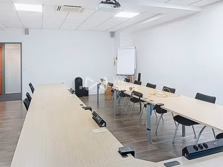 vente locaux professionnels 0 pièces 176 m² à magny-le-hongre (77700)  466 400 €