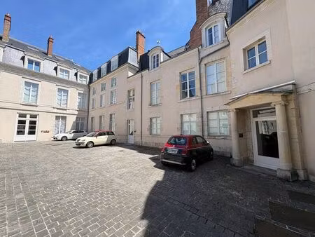 location bureaux 85 m²