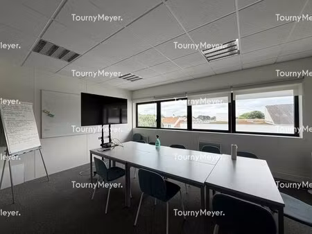 location bureaux 151 m² à 392 m²