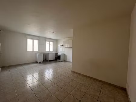 a louer plerguer - campagne - studio - 28.84 m² - parking