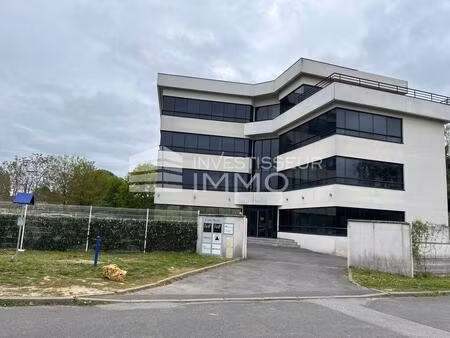 location bureaux 160 m²