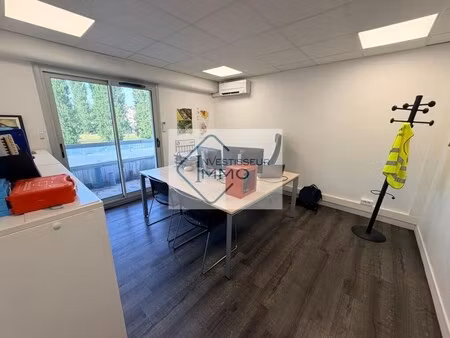 vente local d'activités 561 m²