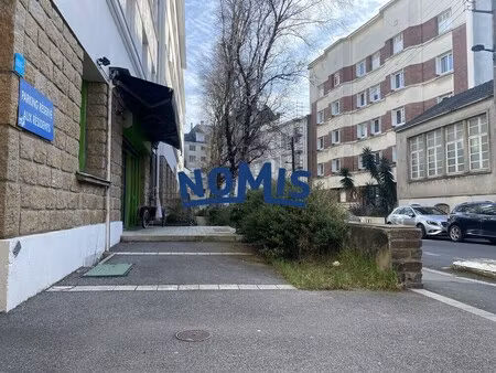 location commerce nantes 44000 75m²