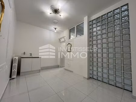 location commerce paris 75016 84m²