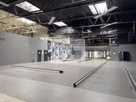 location commerce savigny le temple 77176 2869m²