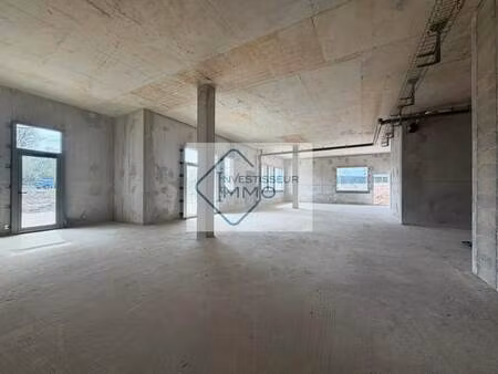 location commerce serris 77700 223m²