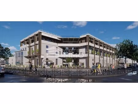 location commerce vaux le penil 77000 388m²