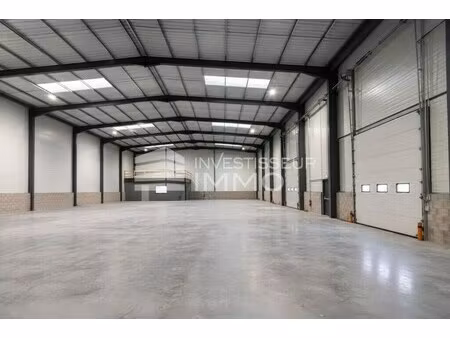 location local d'activités 1 788 m²