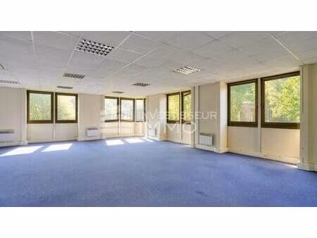 location local d’activités torcy 77200 353m²