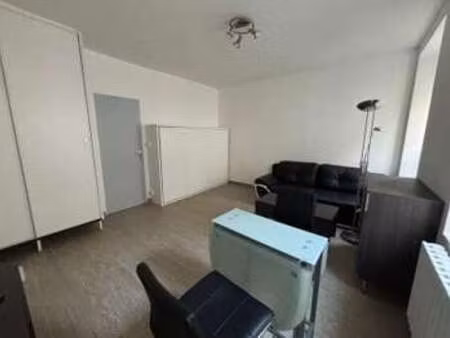 location appartement t1 meublé à cherbourg-octeville (50100) : à louer t1 meublé / 28m² ch