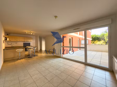 appartement t3 en rez de jardin avec grande terrasse